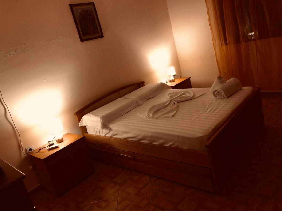 Comfort Guest Rooms Vila Hm Σαράντα Εξωτερικό φωτογραφία