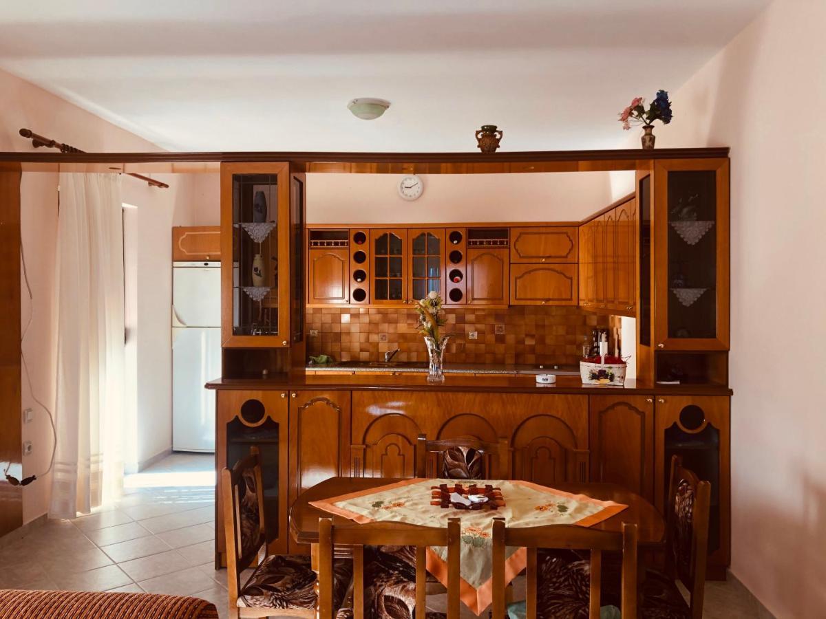 Comfort Guest Rooms Vila Hm Σαράντα Εξωτερικό φωτογραφία