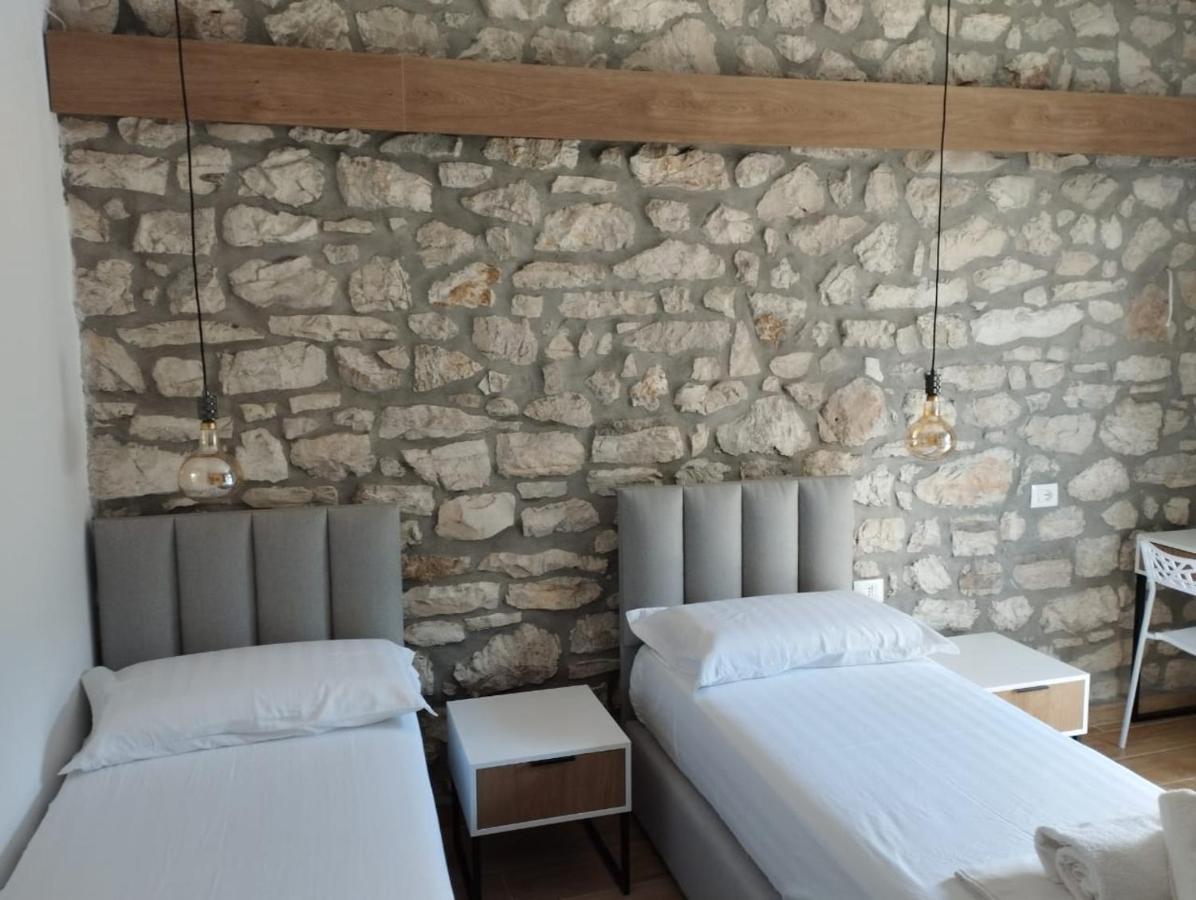Comfort Guest Rooms Vila Hm Σαράντα Εξωτερικό φωτογραφία