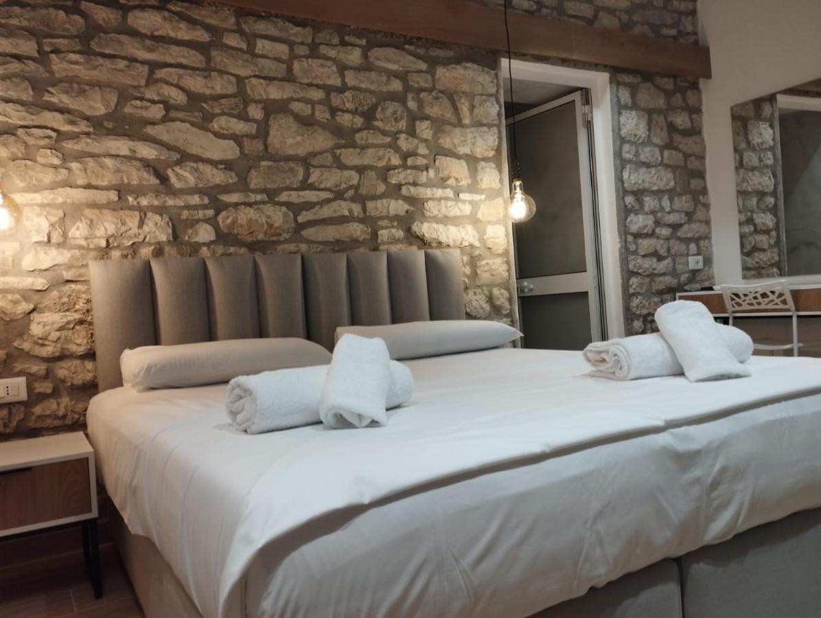 Comfort Guest Rooms Vila Hm Σαράντα Εξωτερικό φωτογραφία