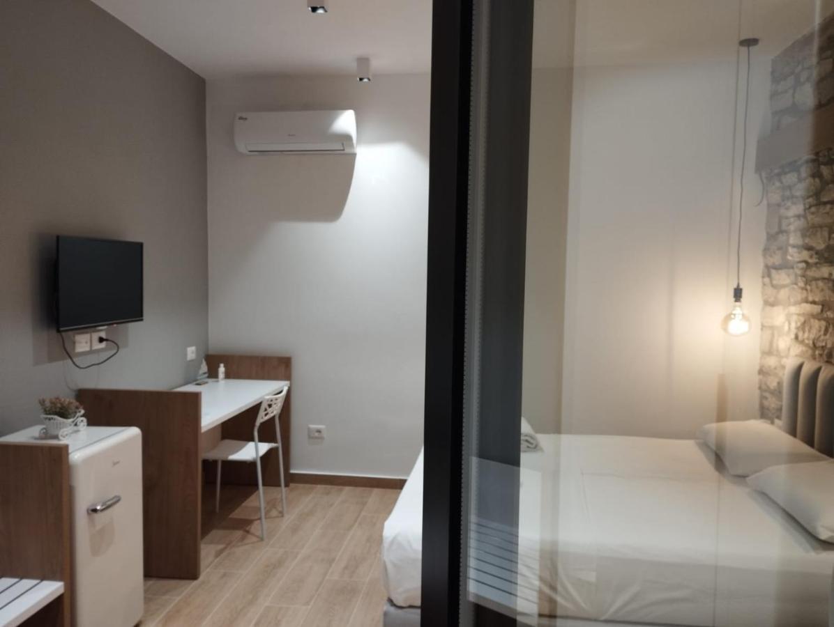 Comfort Guest Rooms Vila Hm Σαράντα Εξωτερικό φωτογραφία