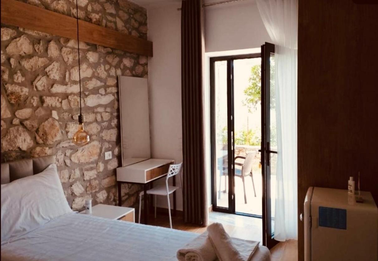 Comfort Guest Rooms Vila Hm Σαράντα Εξωτερικό φωτογραφία