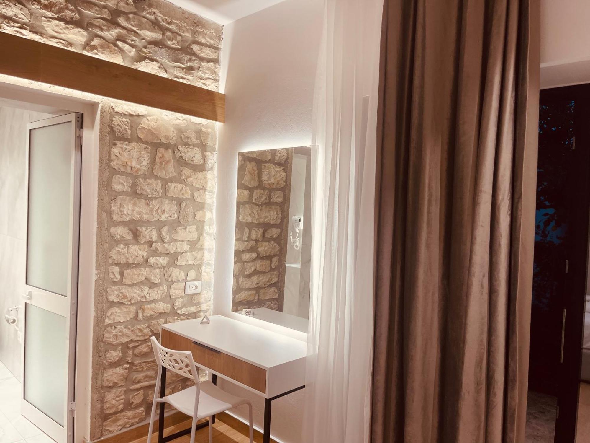 Comfort Guest Rooms Vila Hm Σαράντα Εξωτερικό φωτογραφία