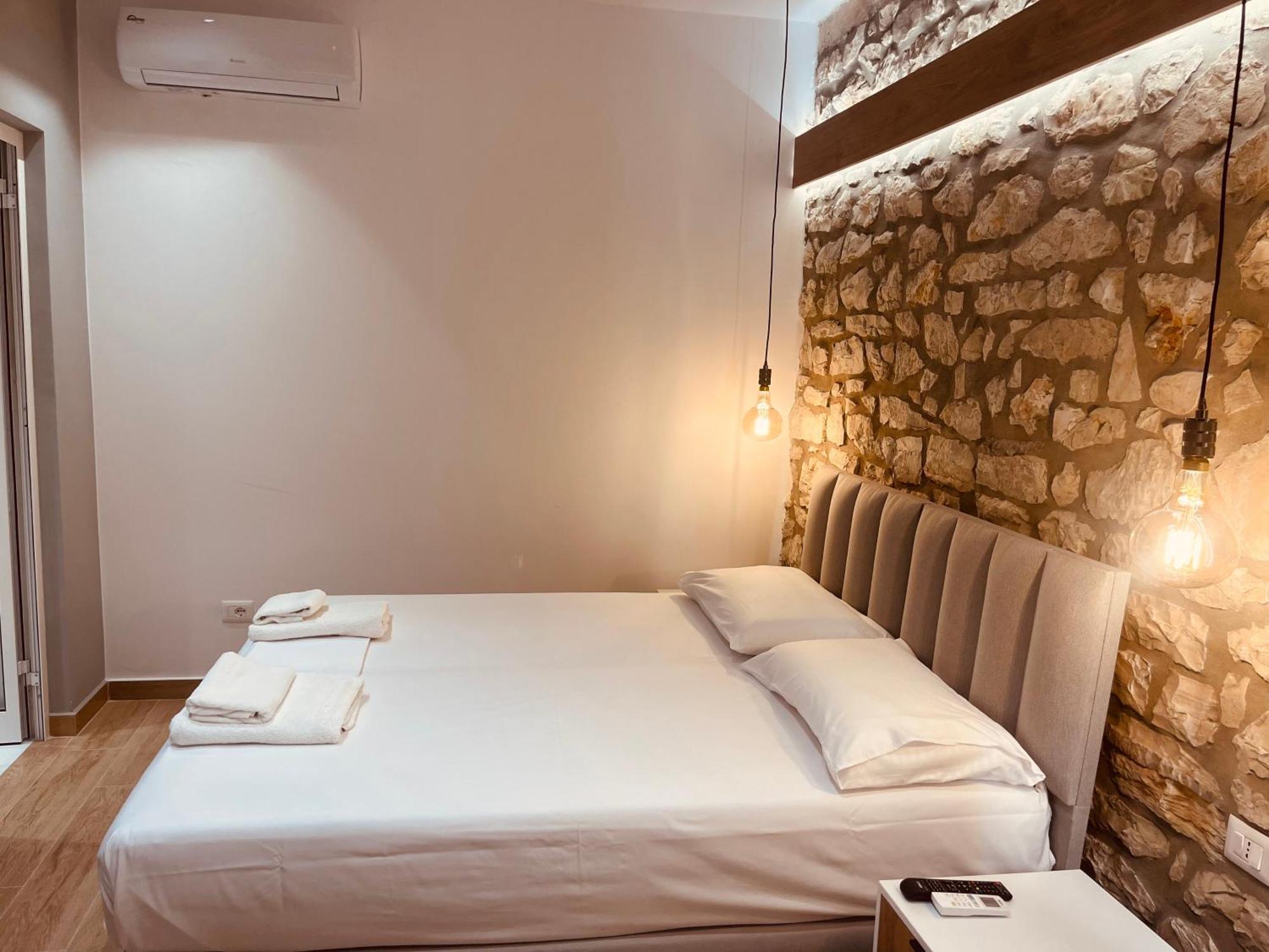 Comfort Guest Rooms Vila Hm Σαράντα Εξωτερικό φωτογραφία