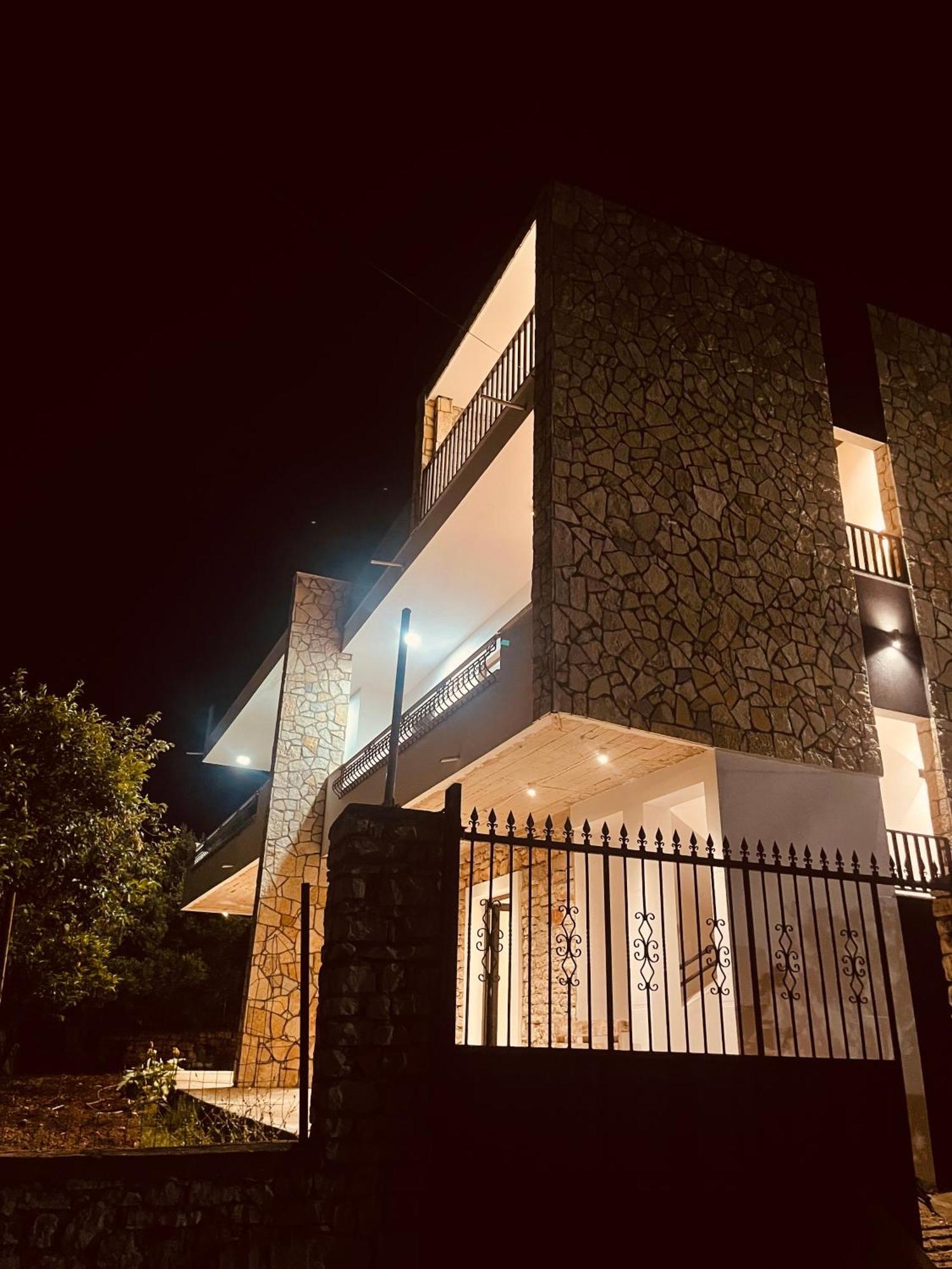Comfort Guest Rooms Vila Hm Σαράντα Εξωτερικό φωτογραφία